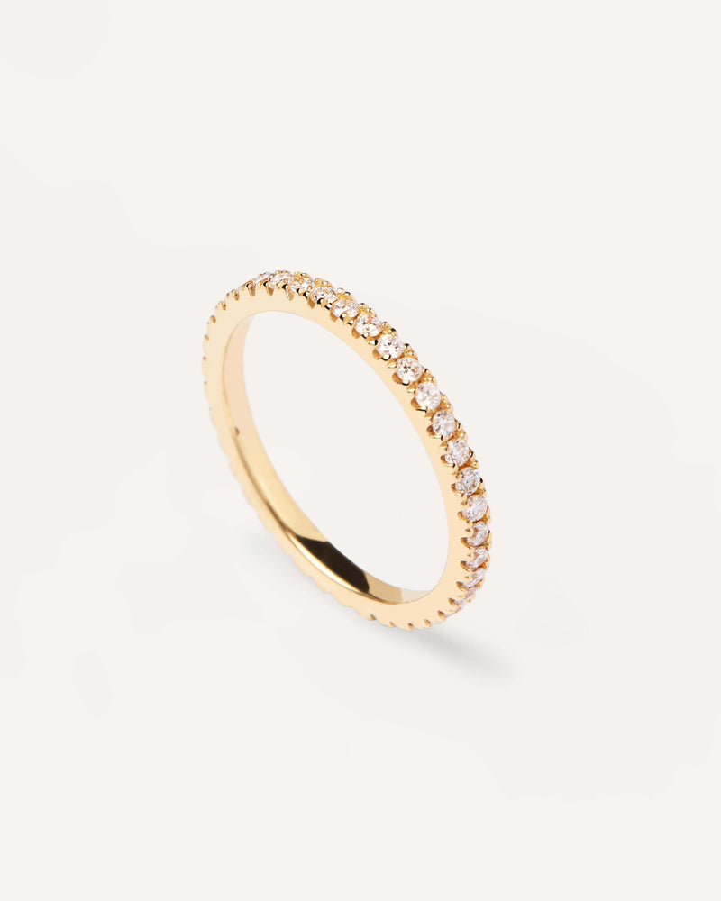 Engagement ring in solid yellow gold, set with lab-grown diamonds, equaling 0.5 carats