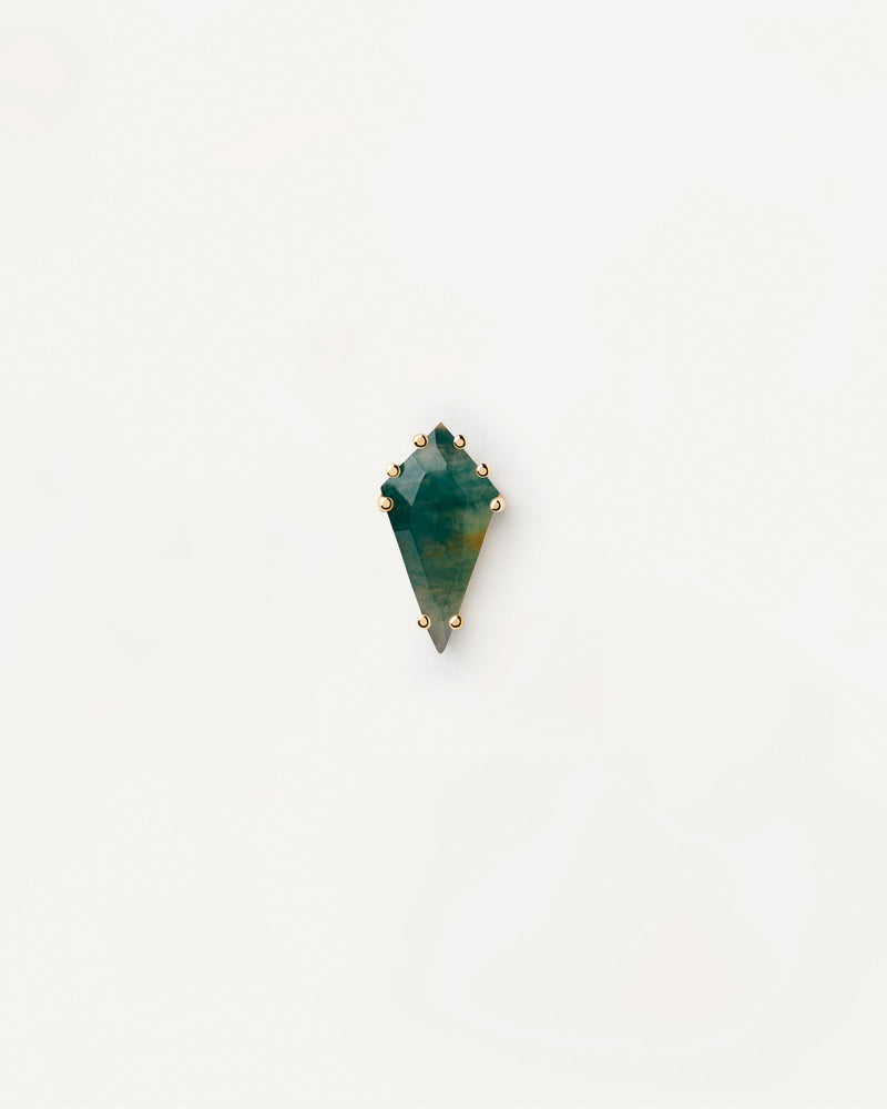 Gold-plated pin ear piercing with dark green gemstone in pointy shape