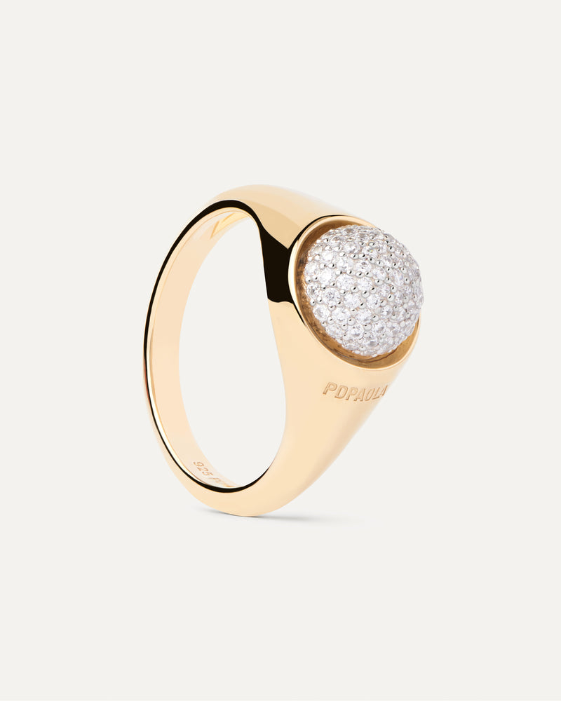 Gold-plated half sphere ring topped with an oval pavé zirconia