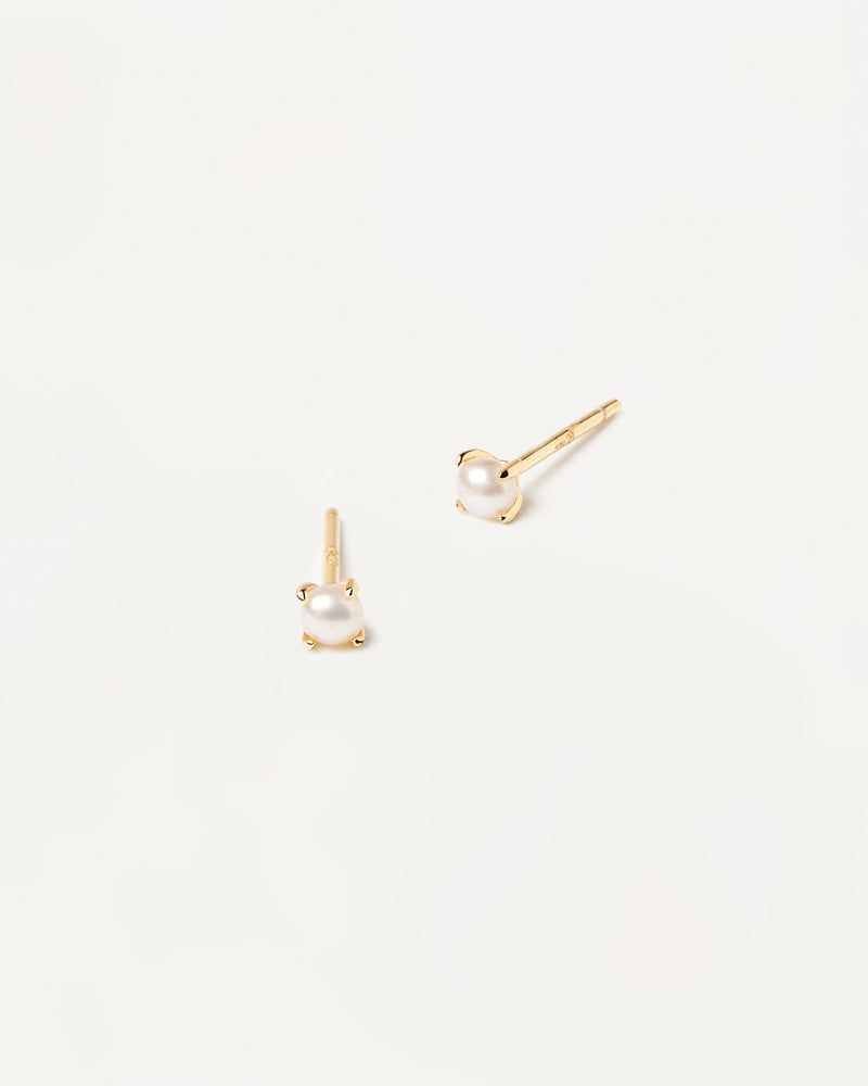 Pair of 18K gold-plated small freshwater cultured pearl studs set on prongs