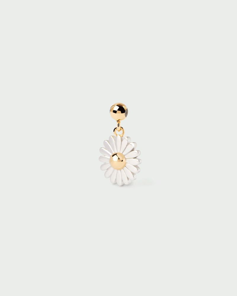 Daisy Charm - 
  
    Sterling Silver / 18K Gold plating
  

